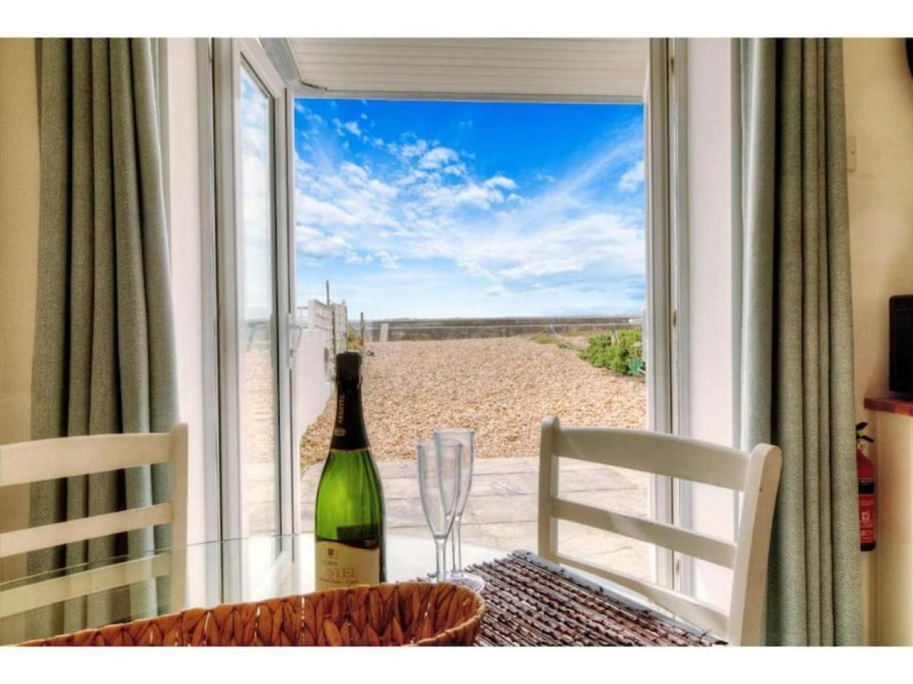 Air Maison - Solent View Beachfront Apartment South Hayling Exteriér fotografie
